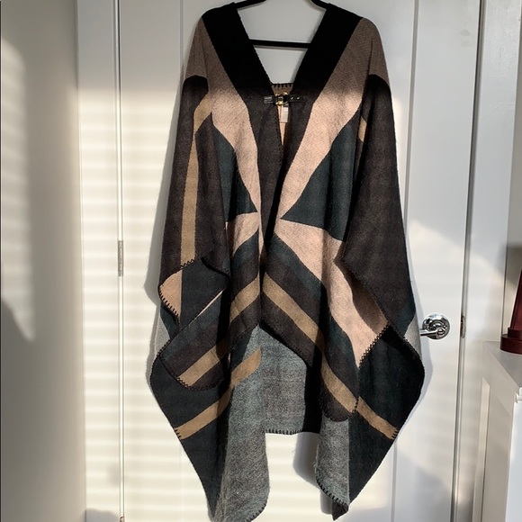 Andrew Marc Sweaters - Andrew Marc New York Plaid Poncho Cape